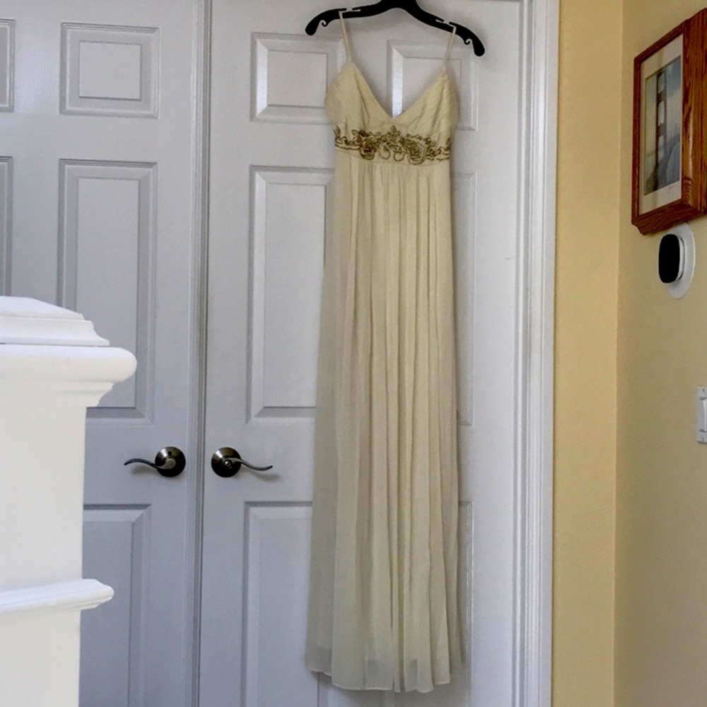 BCBG Size 4 Cream Gown